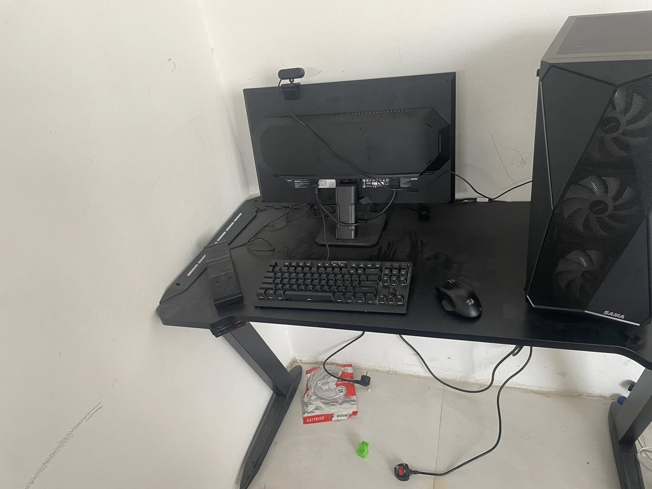 CPU I512400F
M.B H610M.K D4 ARGB
RAM 16G 3600HZ TFORCE
RTX 4060 PNY 8G
M.2 1T NVME WD 5000MB GEN 4
COLER DEEPCOOL AG400
PSU 650W AIGO BRONZE
CASE SAMA 4FAN
مثل مموضح عندك من رخصه الادمنيه 
مع كرسي و ميز و كامره كامله اي ستفسار تفضل خاص


**إذا كنت صاحب هذا الإعلان وتريد حذفه لأي سبب، رجاءا أرسل رسالة إلى الدعم الفني**