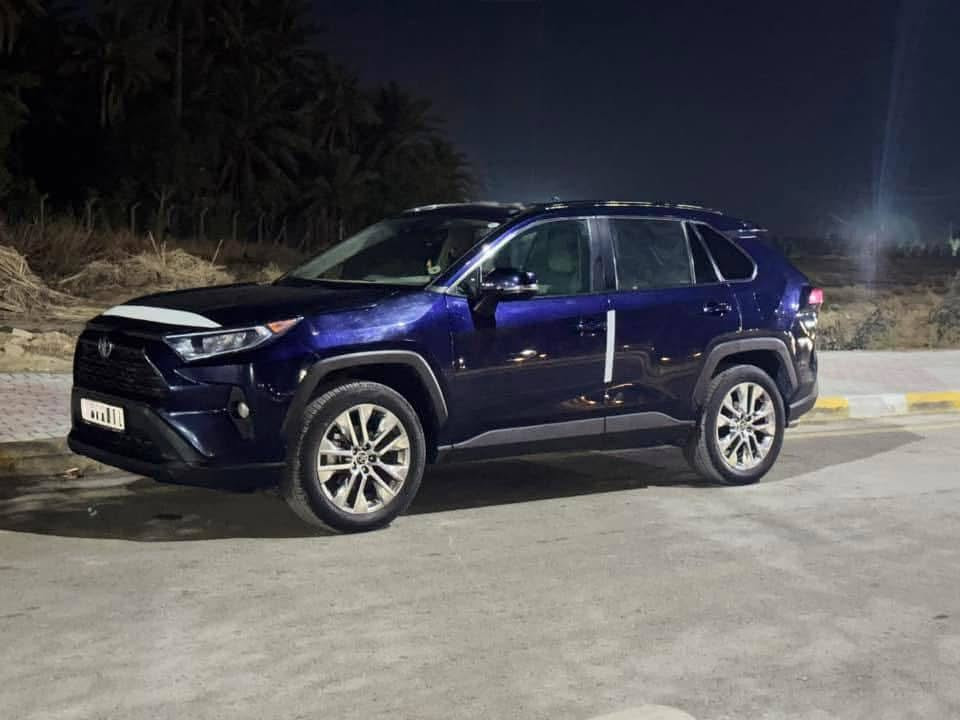‏TOYOTA RAV4 XLE PREMIUM
📌بيع مستعجل📌

رقم شمالي (اربيل - ترقيم جديد) 
على ايدي السيارة يعني من امريكا على اربيل .
حادثها موضح بالصور المرفقه

🔸بدون اير باگ (حادث كلش بسيط) 

▪️جنطه كهرباء
▫️كشنات جلد 
▪️بصمة ابواب
▫️بصمة تشغيل 
▪️رادار أمامي(تحديد مسار)
▫️رادار جانبي (نقاط عمياء)
▪️تحكم وضعيات القيادة Drive Modes 
▫️اوتو ستارت (Auto start)
▪️اوتو ستوب(Auto Stop)
▫️هاند بريك بصمة
▪️اوتو هولد(Auto Hold)
▫️تحكم وضعيات القيادة ECO,NORMAL,SPORT
▪️مانع انزلاق+ABS
▫️حساسات خلفية+كاميرا
▪️تحكمات استيرن
▫️تبريد قطعتين 
▪️تخم تايرات ياباني اصلي جديد
▫️وبقية مواصفات XLE
▪️ماشية : ( Mile 68  او  109 كيلوا ) قابل للزيادة 

🔸رقم الشاصي : 2T3C1RFV0MW133537

🔸السعر : 210 $ (٢ شدة و ١٠ ورقات ) وبيها مجال

📍مكان السيارة : واسط كوت

🔸للاستفسار: ***********

🔸غير متواجد على الفيس فقط : (اتصال 📞- او - واتساب 💬)
