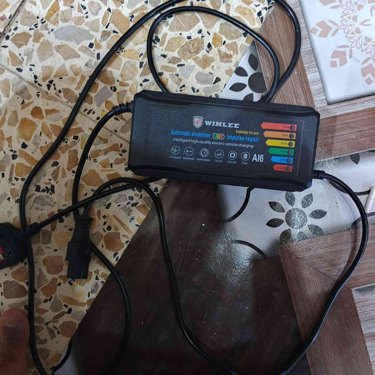 سلام عليكم دراجه ار9 دراجه مديل 25 دراجه كفاله عامه بيها خمس بطاريات كبار ونضيفات السعر 325 وبيها مجال ***********
