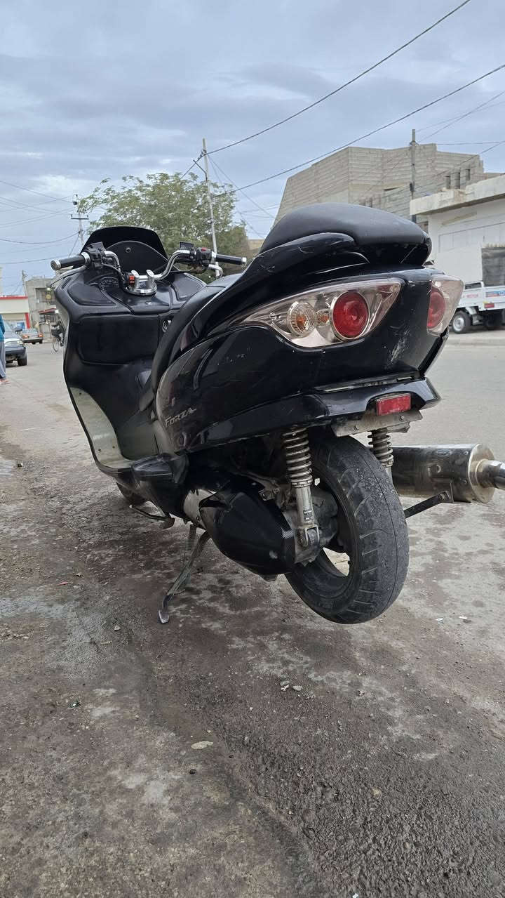 السلام عليكم فورزه 9\0 للبيع محرك جديد ممفتوح جويتر نظيف رون 1 ثابت كشر زين ممظرب مكان جلولاء 
رقمي ***********
