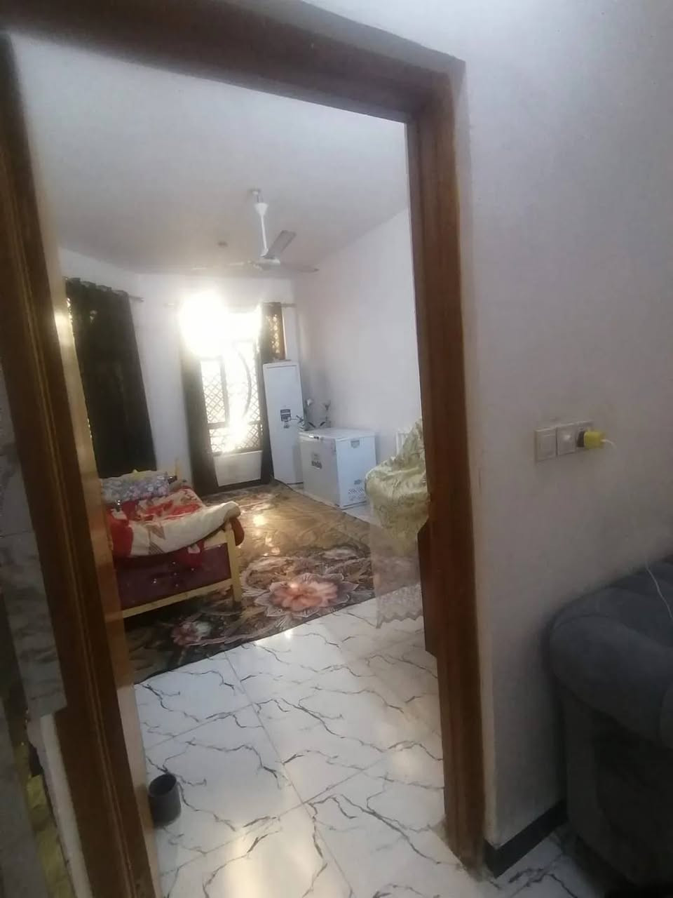 دار للبيع
📐 المساحة: 150 متر
📍 الموقع: كربلاء – الإبراهيمية، طريق أبو جز العناز
🏠 التفاصيل:
▪️ الطابق الأول: غرفة + صالة + مطبخ + استقبال + صحيات
▪️ الطابق الثاني: 4 غرف نوم
▪️ الطابق الثاني هيكل (بدون صب)
📄 السند: طابو زراعي سند 25
🪑 الدار تُباع مع الأثاث:
▪️ ثلاجة
▪️ مجمدة
▪️ كاونتر
▪️ تخم
▪️ فراش
▪️ سبالت عدد 2
▪️ طباخ
💰 السعر: 80 مليون مع مجال
للإستفسار الاتصال *********** وتساب
نستقبل كافت العروض للبيع وشراء العقار في كربلاء قضاء الحسينية

