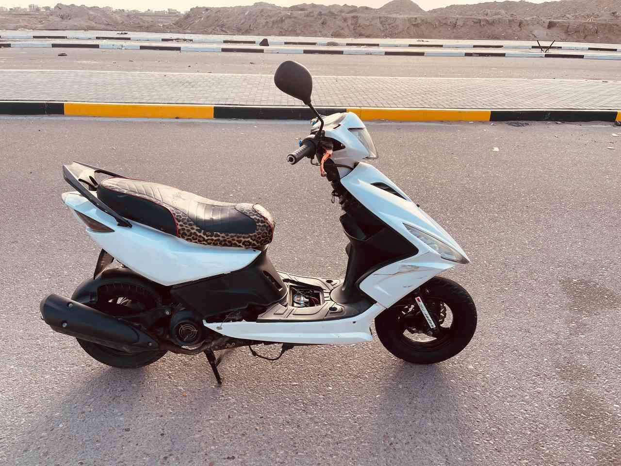 ماكس مضلع ياباني ما مفتوحه شغاله سلف هندر السعر 500 وبيه مجال  مكاني بصره دور الشرطه رقمي ***********
