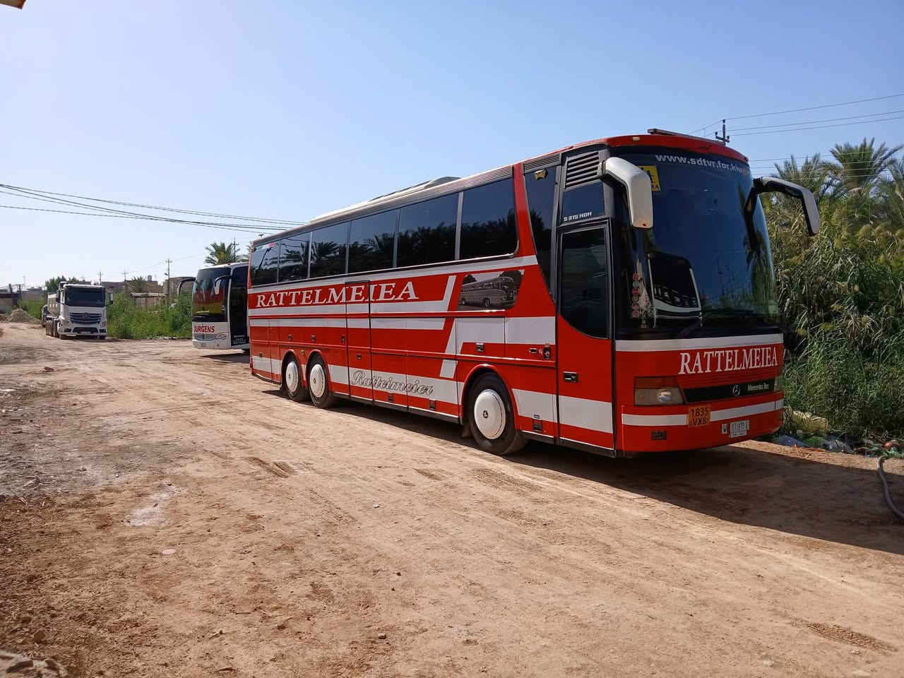 سلام عليكم باص الفينيه البيع. جاهزه تخم تاير تبريد صيني مكينه وكير وكسن رقم مارسدس بسمي مديل ٩٢ مكان السياره كربلاء لاستفسار على الرقم ***********
