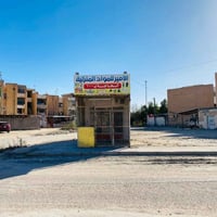 محل للبيع • جاهز وكامل • الشارع الخدمي