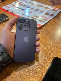 14برو ذاكره 128بطاريه وشاشه مستبدل  التعويل حلوه  مكان حي اور  رقم 077...