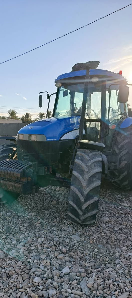 مكينه نيو هولند حجم 100
محرك مفتوح كير واكسل مضمون 
رقم اربيل سنويه مجدده قبل شهرين 
نص كهربائي   بقيه تفاصيل تصل ***********
عنوان ديالى جنوب بلدروز 
سعر 20 مليون
