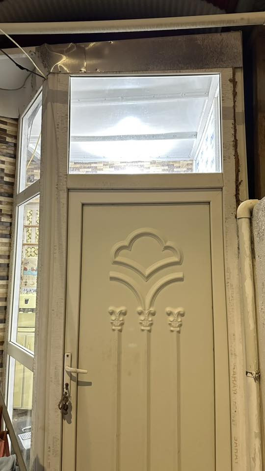 بيت للبيع طابو صرف
مساحته68م حي المتقاعدين 
غرفة وصالة ومطبخ ومدخل وطارمة صغيرة
البيت نظيف مايحتاج ترميم 
للاستفسار الأتصال على الارقام 
***********
***********
