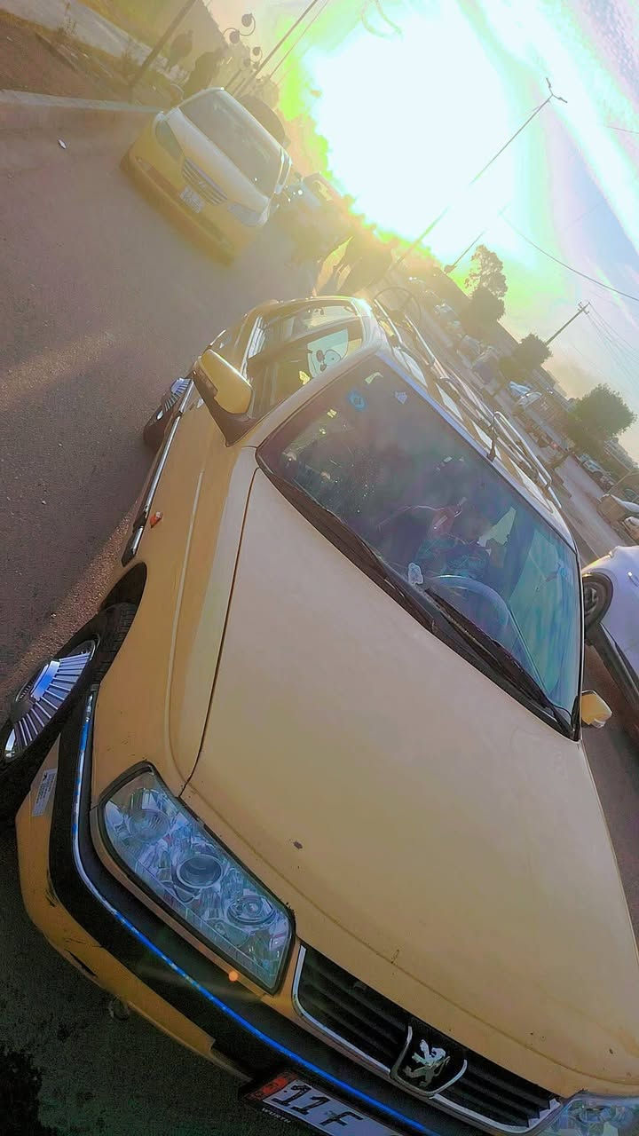 السلام عليكم سياره بيجو لميس 2012 سياره بلاديه كلها قطره صبغ ما بيها سعر عارضها ب 36  بيها مجال للشراي لتواصل على الرقم ***********
