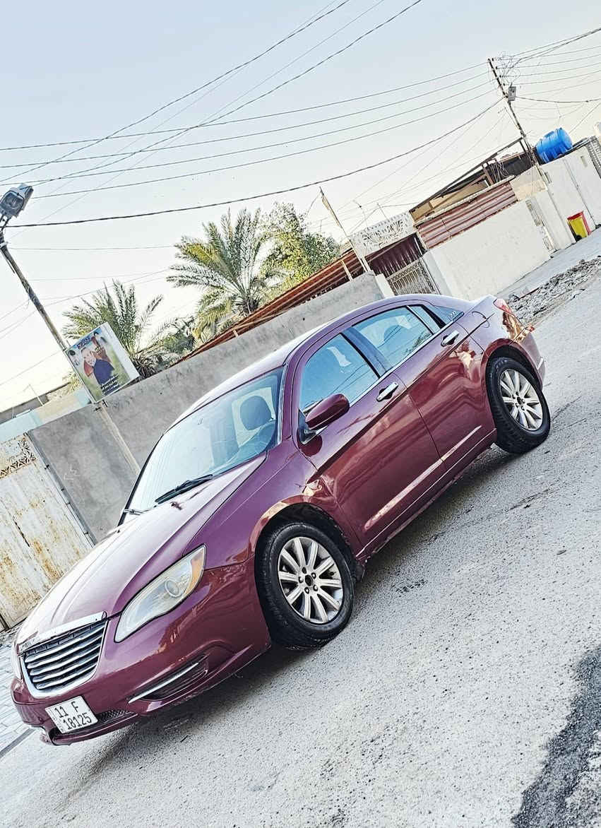 ياالله سي ٢٠٠ موديل ١٢ رقم بغداد انكليزي جديد لون مميز سيارة جديدة جاهزة كير مكينة خير من الله بيه صبغ حزام جمالية فقط أكرر صبغ حزام جمالية جاردة جانت وصبغته صدر تخم تاير شاشة كبيرة هزة جديدة تحويل ثاني يوم السعر ٧٢ وبيه مجال العنوان بغداد *********** بي واتساب أيضا
