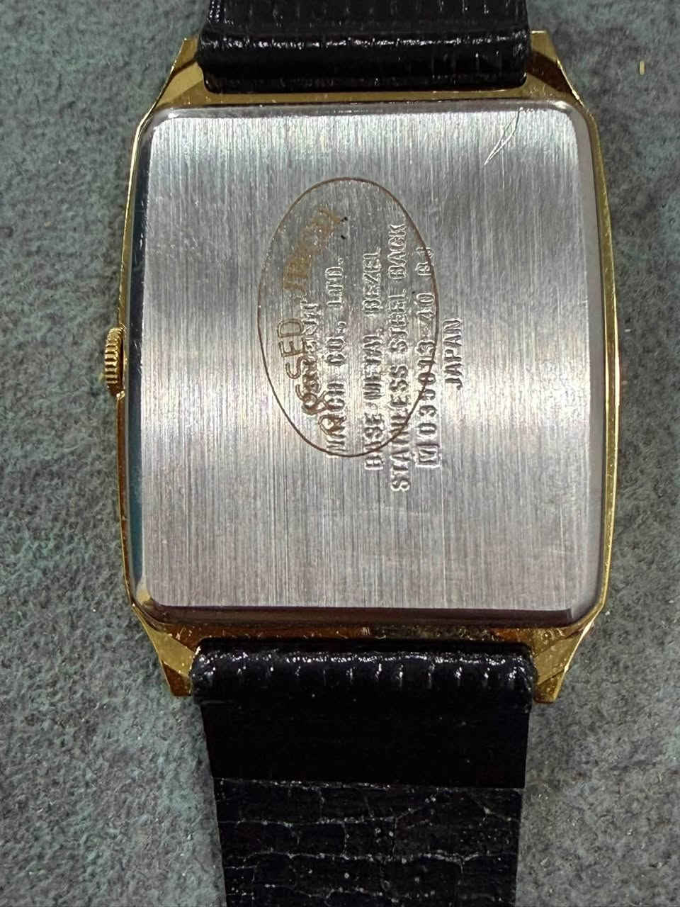 ORIENT  VX 

الصور تتكلم 
مينا مشطب روعه 
جديد غير مستخدم 
وكاله الافريقي
كلها بلادي 
125 الف 
يوجد توصيل


**إذا كنت صاحب هذا الإعلان وتريد حذفه لأي سبب، رجاءا أرسل رسالة إلى الدعم الفني**