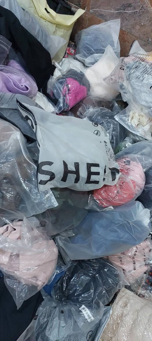 عرض خاص لمده ٤ ايام فقط للخميس ينتهي الاسعار من الف ل١٠ فقط💜 تجين تكدرين وتاخذين بالعافيه بدون ترجيع وبدون تبديل (البضاعه شي ان  dhl وامزون )القطع جمال كوالتي فول صيفي شتوي وبهاري نسائي بناتي ولادي شبابي مخلوط
العنوان بابل قضاء القاسم حي العسكري قرب سيد احمد بيت ابو سعد شاكر حديد 
الوقت من الصبح ل٥ فقط 
الاسعار ثابته بدون عمله رجائا لان عرض علمود العيد واسعار بلاش لو تاخذين قطعه حاله حال ٢٠ قطعه ارجو التفهم💜💜


**إذا كنت صاحب هذا الإعلان وتريد حذفه لأي سبب، رجاءا أرسل رسالة إلى الدعم الفني**