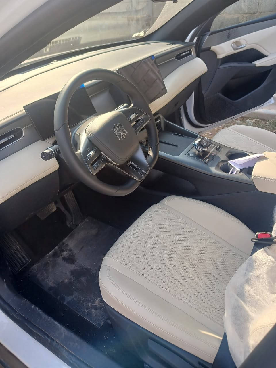 السلام عليكم byd جن بلاس موديل 2025 زيرو مرقم بغداد كامل ملحقات كارت بصمة شاحن فوم مثلث ماسحات السعر١٨ قفل من الاخير او ماكو هيج سعر مرقم العنوان بغداد مجمع بسمايه رقم الهاتف ***********
او الي يكول موجود ١٧ او ٣٠٠ اكلك روح اشتري او شوف بيش صير بلوجه 150 دلالية او ٣٥٠ مال رسوم او انت احسب
