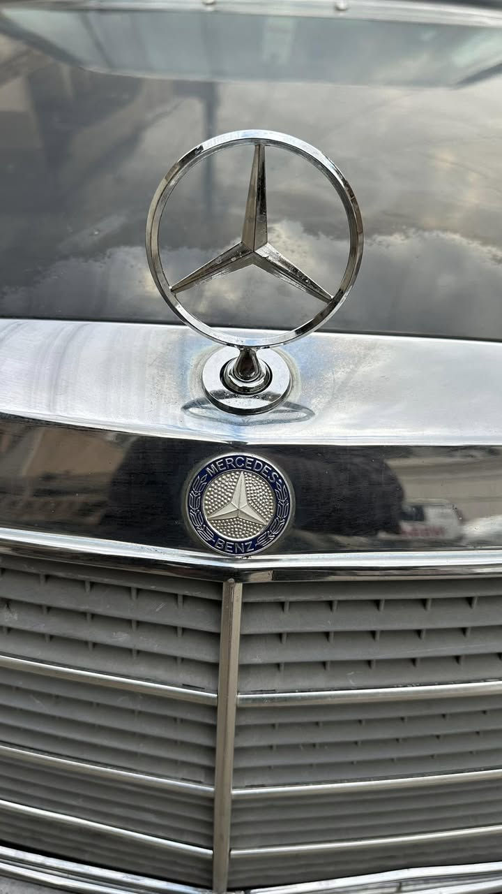 السلام عليكم مارسيدس جانبو رقم بغداد دولي جديد بسمي شرط سياره على وضع الشركه حجم 280s كلاس قصيره محرك كير عادي كفاله عامه من صبغ عنوان بغداد معلمين ***********
