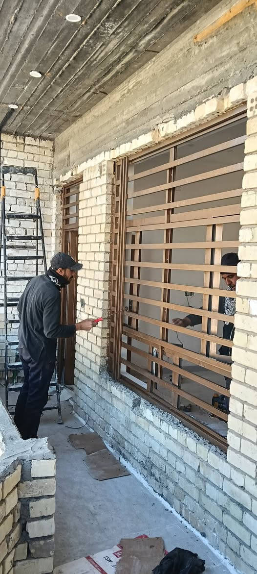 سلام عليكم اخوان نشتغل كافة الاصباغ  او نشتغل تفليش تنكير صب تنظيف البيت تنظيف شبابيك كلشي نشتغل كافة العمالة مرخصت صاحب الكروب ‏‪0772 813 2599‬‏
