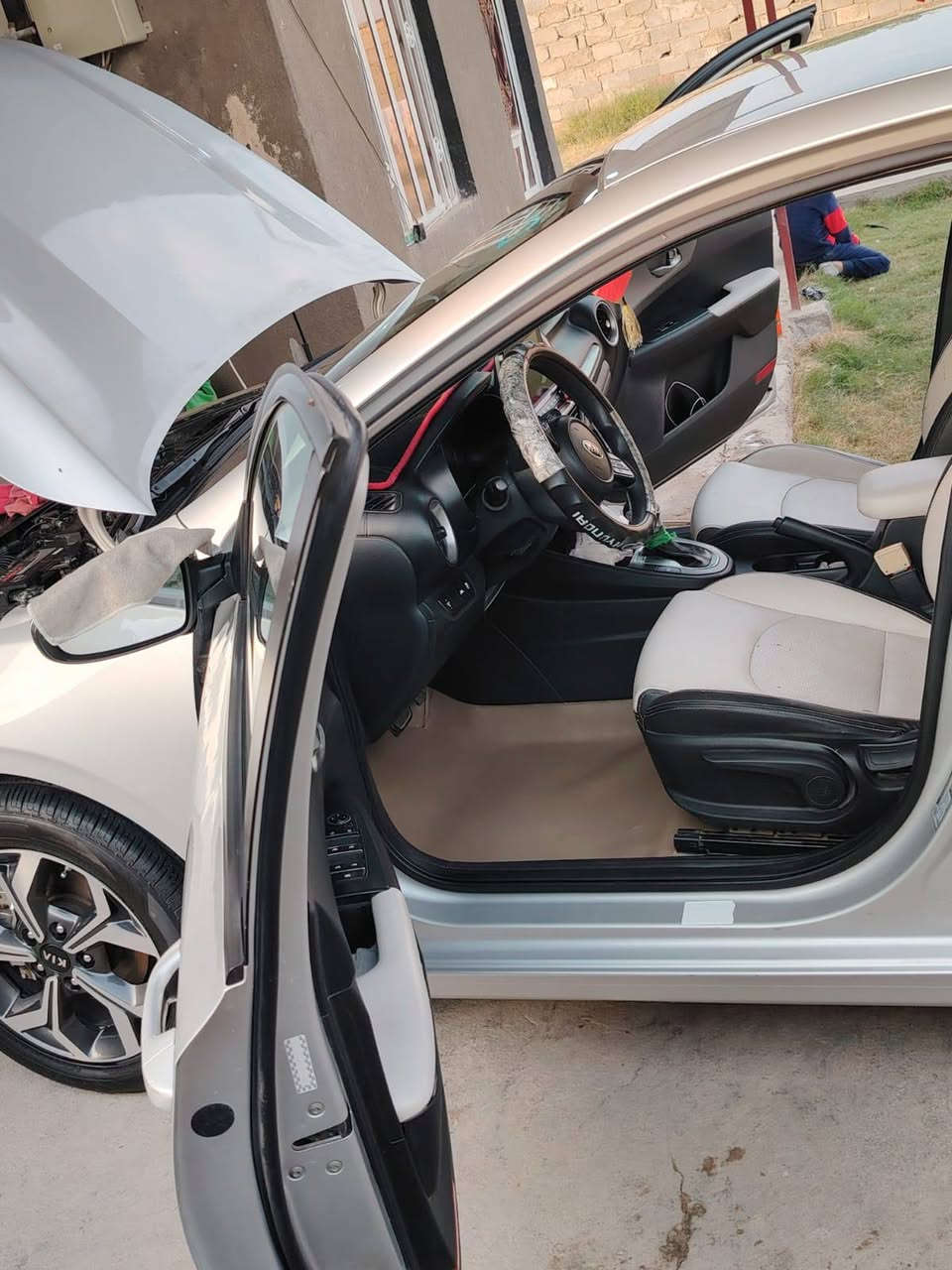 بيه جاملق وبنيد بدون دواخل وبارد بل باب الساق عله كد شبرين فقط ول باقي مكفول
السعر مناسب اتصل ع خط وتدلل

‏‪0775 928 1881‬‏
‏‪‪0788 168 3003‬‬‏
