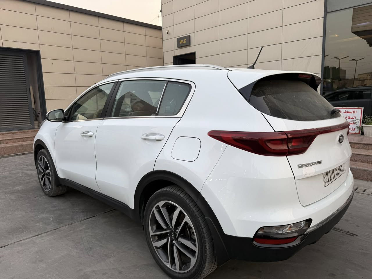 سبورتج 2019 شكل ال 20 خليجي مكفولة من الصبغ والبارد
ماشية 58 الف كم حقيقي عالفحص والضمان سنوية جديدة 

بأسمي تحويل مباشر *********** ابو علي 

سعرها 195 ورقة السيارة موجودة في بغداد البلديات
