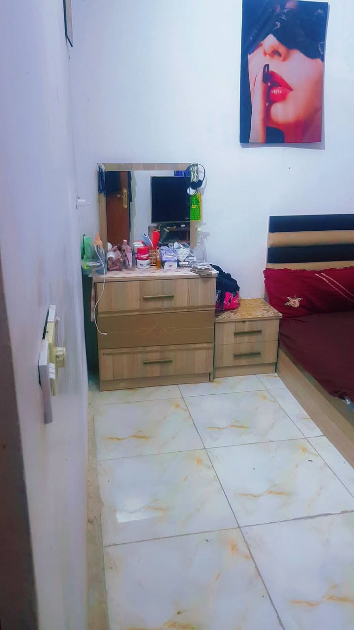 غرفة نوم اي ضرر مابيها سعرها ٣٠٠وبيها مجال


**إذا كنت صاحب هذا الإعلان وتريد حذفه لأي سبب، رجاءا أرسل رسالة إلى الدعم الفني**