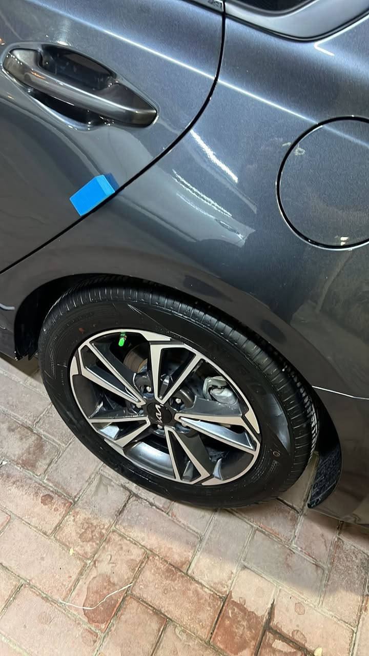 السلام عليكم 
كيا فورتي رقم اربيل الجديد باسمي 
موديل ٢٠٢٢ الشكل الجديد 
ماشيه ٨٢ميل 
السعر ١٤٠ورقه بيه مجال
مواصفات
رادار خلفي امامي+تحديد مسار+ قياده ذاتيه 
نظام توقف ذاتي 
نظام تزلق ونحدار
كامره خلفيه ٣٦٠ درجه 
تحكمات ستيرن جهتين + مثبت سرعه 
٤ انظمه قياده 
محرك دوش ٢٠٠٠
كير ٧ نمر 
كتلوكات السياره كله 
وبعد هواي مواصفات مذاكره
حادثه تبديل جاملغ وبنيد فقط صور الحادث مرفقه
عنواني بغداد حي المعلمين***********
