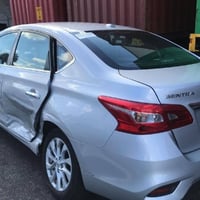 نيسان سنترا 19 فئه sv معروفه مواصفاته  الممشى 96 الف كيلو  الحادث مثل ...