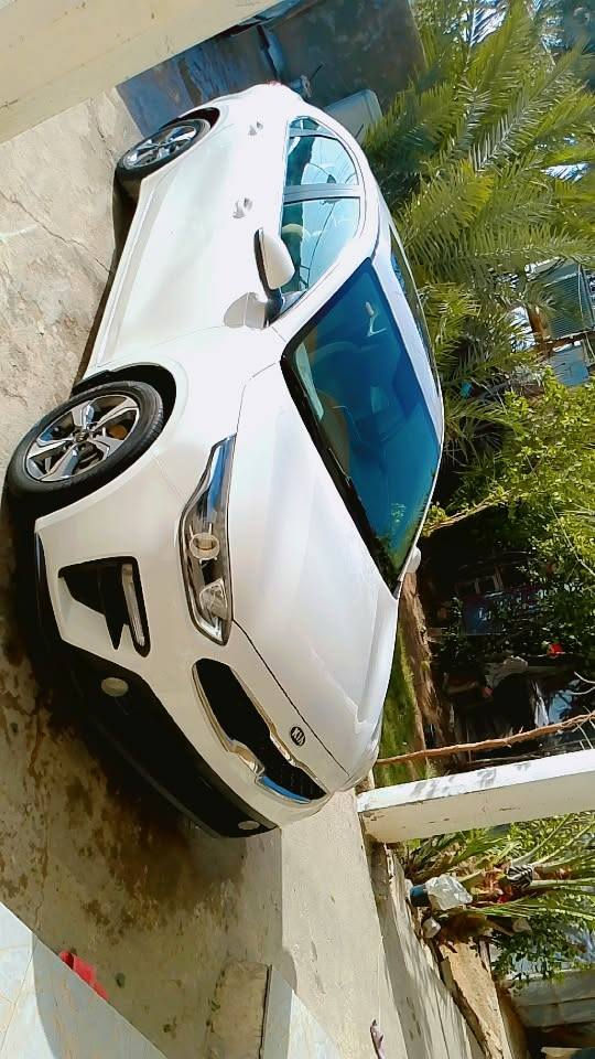 السلام عليكم للبيع سيراتو موديل 2019 خليجي فول ما عدا البصمه مكفوله من صبغ والتبديل ماكينه 1600 دوش رقم بغداد السعر 155 فيها مجال بسيط مكاني بابل ابو غرق رقم ***********
