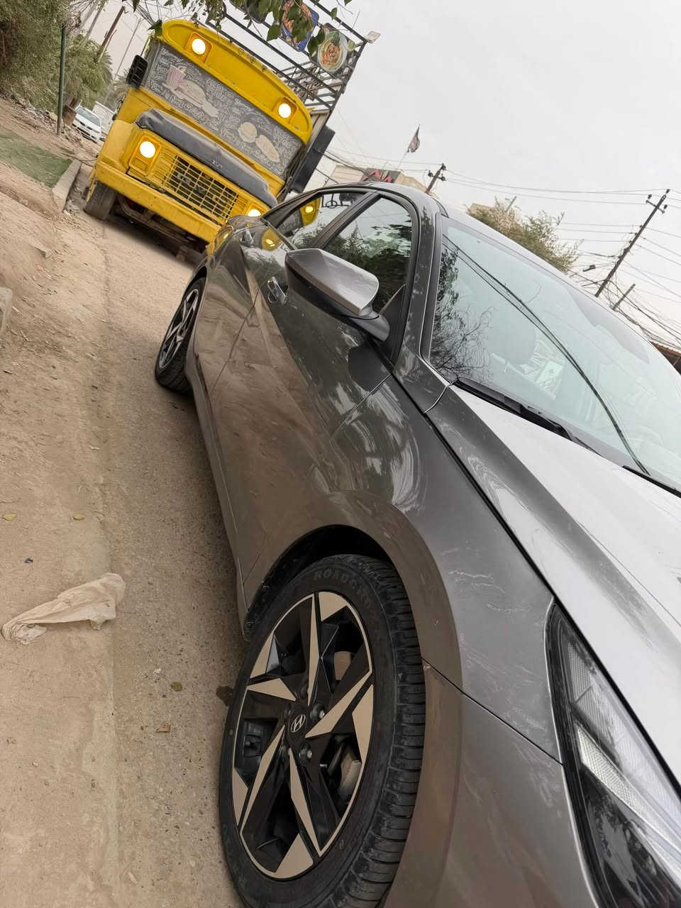 النترا موديل 2023 وارد امريكي
رقم بغداد الجديد
السيارة معوقين باسم بنت تسوي 
وكالة ام الباركود 
باقي سنة وتكدر تحولهه بأسمك
حادثهه موضح بالسونار 
مواصفات السيارة 
 فوووووول ماعدى الفتحة
بصمه 

تشغيل عن بعد 

مكينه 2000 دوش

كير AT المرغوب 

ماشية 48

حساس امامي وحساس خلفي 

ليد امامي وليد خلفي متصل وليد ضباب

شاشه اصليه كار بلي

اشارة ترحيب عند الاقتراب 

صندوق ذكي عند الاقتراب 

ترحيب ابواب لد عند الاقتراب

كامره دواره

تحكم ستيرن جهتين

5 ويل كب 

3 وضعيات قياده مود درايف

كشنات مخمل

تدفئة بالكشنات

السعر 138 ورقه وبيه مجال 
مكان السيارة بغداد الشعب 
رقم صاحب سيارة ***********
رقم الشاصي KMHLS4AG6PU403473 بغداد, العراق
