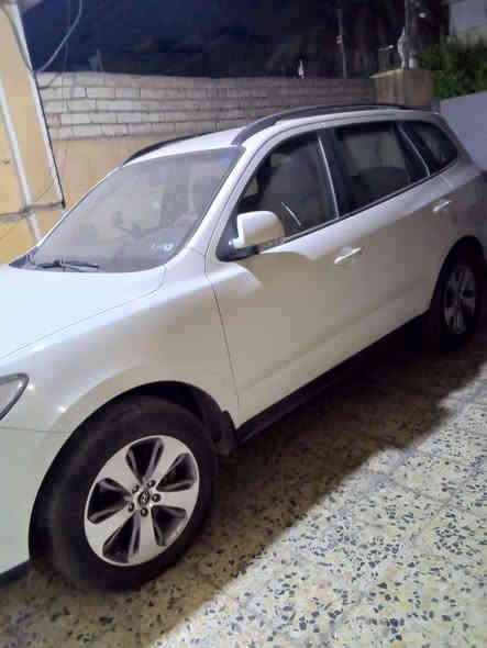 سلام عليكم للبيع سنتافية موديل 12 سبعة راكب رقم بغداد باسمي بيه صبغ ربع من البنيد وشخط بل بابين من جهة اليمنى ومصبغات على كد شخط والباقي مكفولة العنوان كاظمية دولعي سعر 155 وبيه مجال أي استفسار هذا رقمي ***********
