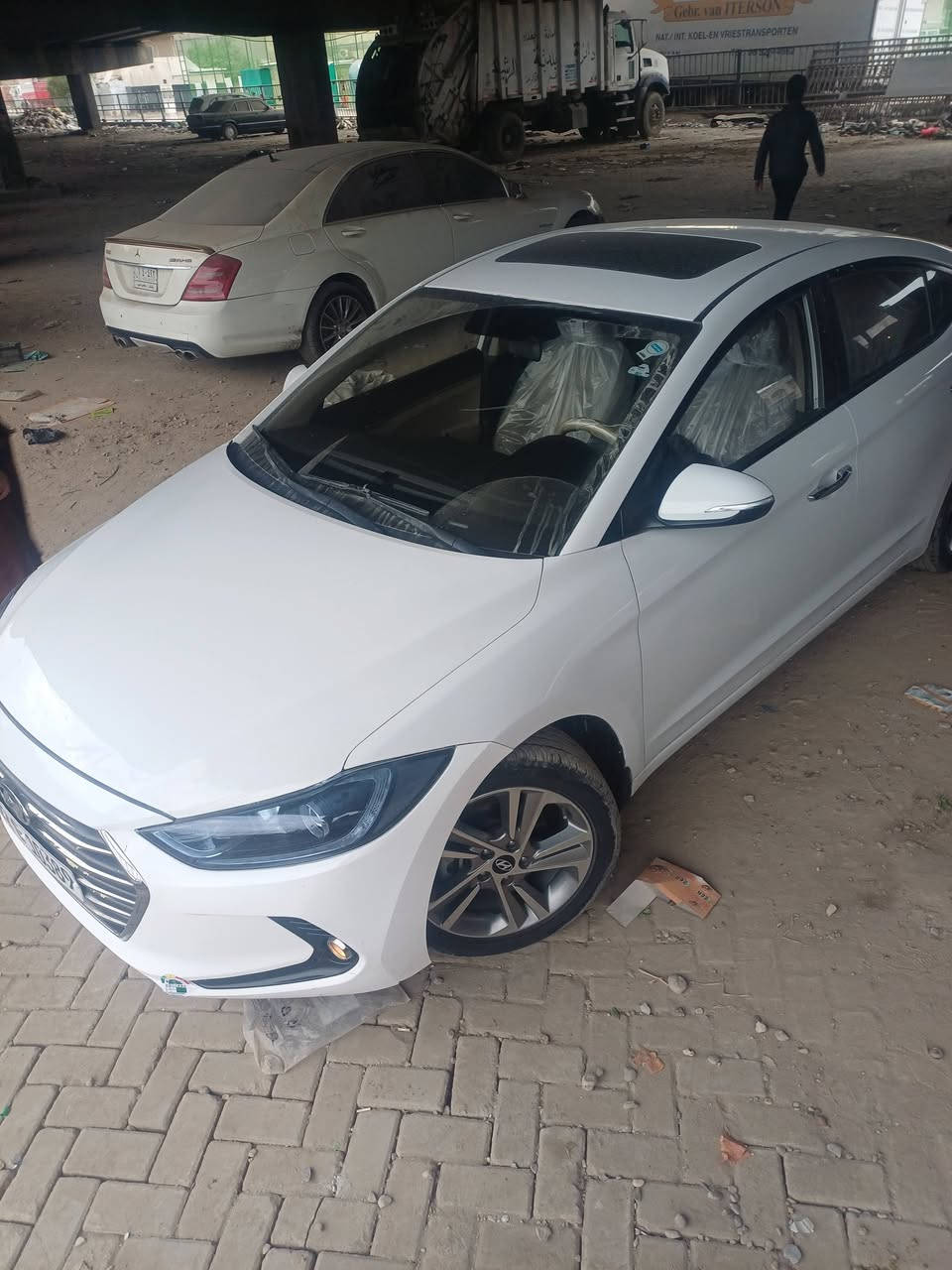 سلام عليكم  هوانداي النترا البيع  موديل 2018 خليجي  مكفوله كفاله عامه 
محرك 2000 دوش 
محرك وگير مكفولات كفاله عامه  
ماشيه 181الف 
ارقم اربيل  سياره مكانه بغداد  شارع فلسطين  
سعر 150وبيه مجال 
***********التواصل وباقي الموصفات معروفه
