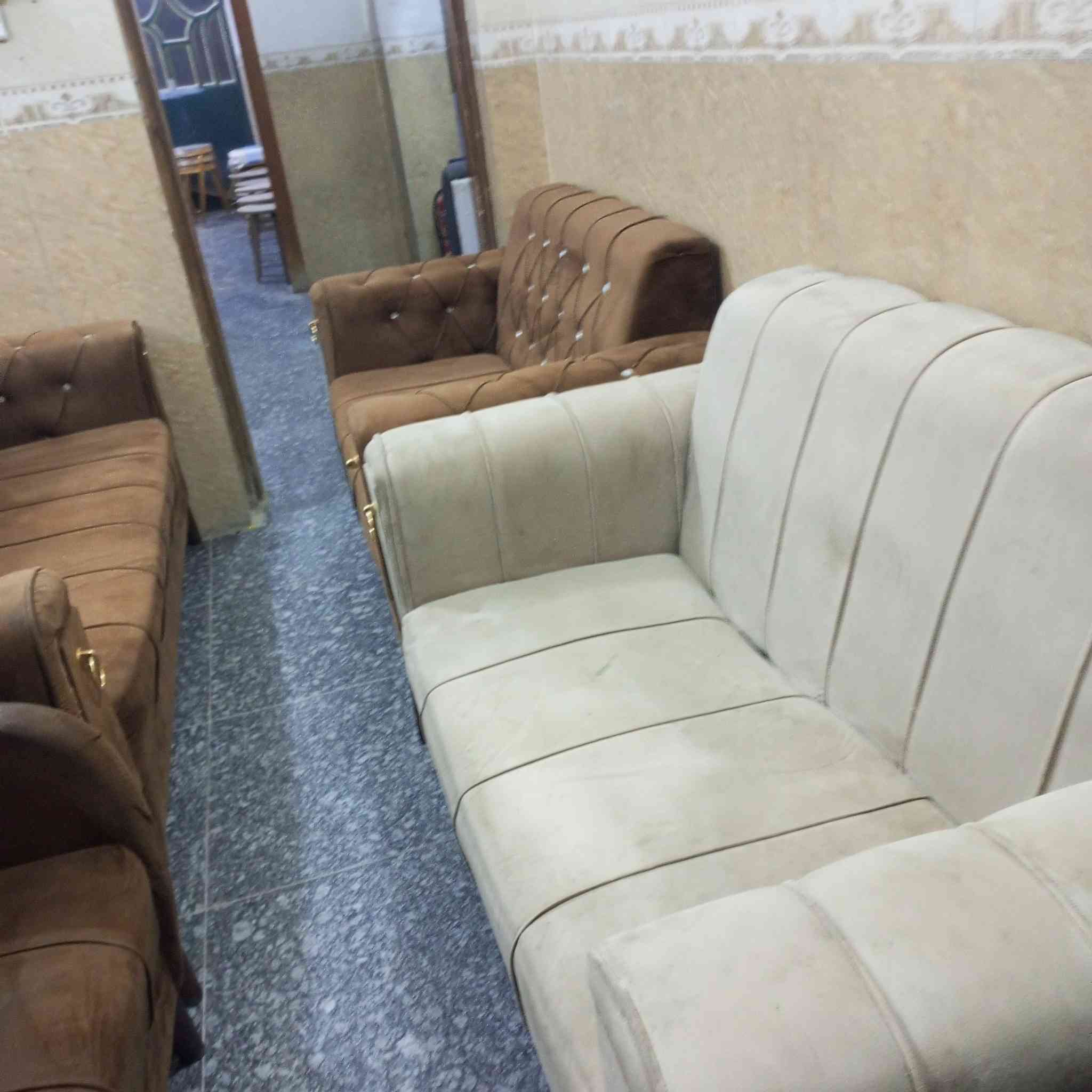 تخم مستعمل نظيف السعر ١٥٠ ألف بابل الحمزه الغربي حي الدولار قرب عماره دكتور ناجي أتصال ***********
