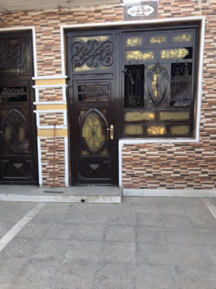 بيت طابو صرف كونكريت على شارع وساحه بناء طابوق بالفداء قريب على السريع والجسر وقريب على المدارس وقريب على خط عبريه الرفات مساحه ٢٠٠ متر حديث الاتصال *********** السعر ١٦٠ بي مجال للشراي
