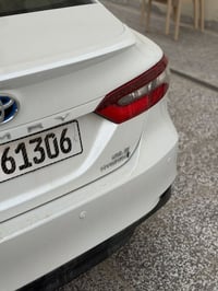 كامري هايبرد • ٢٠٢٤ • رمادي