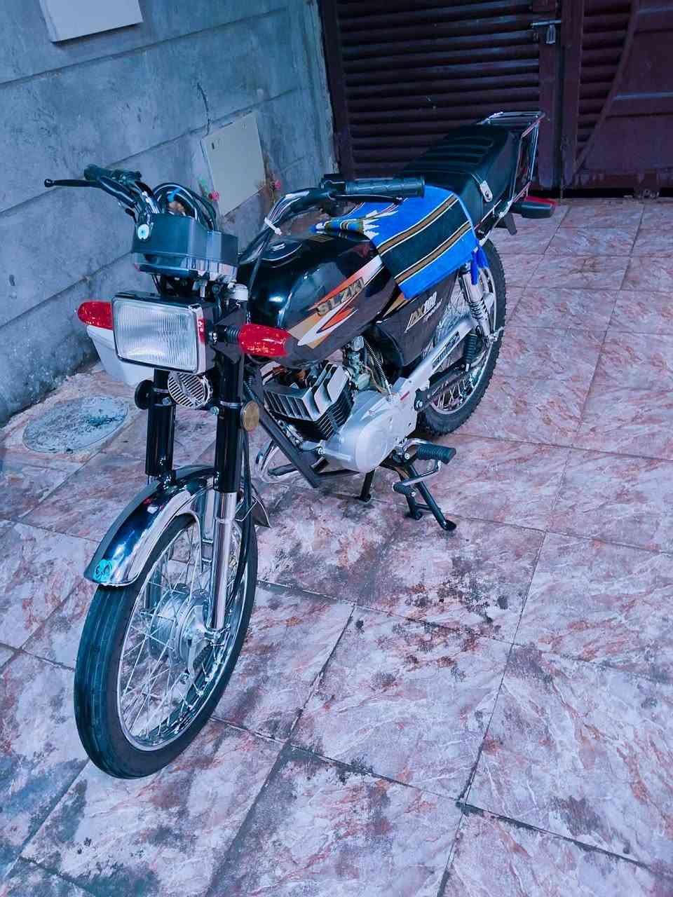 السلام عليكم سوسو للبيع موديل 26 مقفوله كفاله عامه اوراق سكنات المكان حله اهمازيه قريب السعر 850 وبيها مجال مكلف بالمنشور***********
