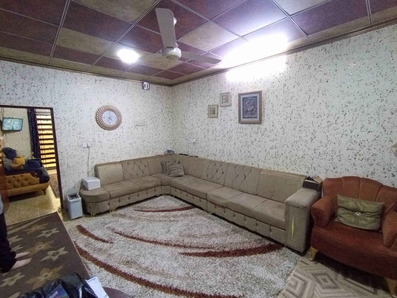 دار نص قطعة للبيع 👍
بناء 2013 طابقين 🏡

الموقع الحدباء الثانية 📍
بناء مرتب و فرع صبة 👍

مساحة 112.5 متر 📏
واجـهة الـدار 6 متر 📏

اتجاه الدار قبلة 🕋
الشارع 10 متر 🛣️

الطابق الاول ☝️ 
غرفة نوم + مطبخ + صـاله
استقبال + صحيات + كراج

الطابق الثاني ✌️ 
غرفـتين نـوم + صحيـات
سـطح ناصي + بـلكونـة +
سطح عالي 

كافة الاسعار تجدونها في قناة التليكرام 👇

https://t.me/makteb_alsanabil

عنـدك عـقار وتـريد تـبيعه ؟؟
للـترويج والاعــلان عن عقارك 
يـمـكنـك مــراسـلة الــصفحـة 
او الاتـصال عــلى الارقـام 👇

***********
*********** 
‭***********

لـدينـا الـمزيـد مـن الــعروض الـمـميـزة 👌
اذا كان لديكم اي استفسار او استشارة 🖐️
يـمكنكم مـراسلة الـصفحة بشكل فوري ✉️

#_مكتب_السنابل_للعقار
#_الموصل
#_حي_الحدباء_الثانية
