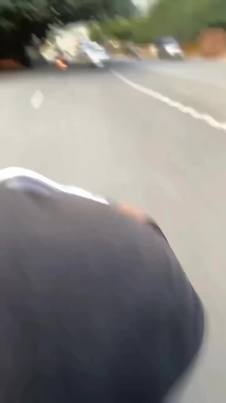 ✨🔥 بكج الأنوثة الملكي 🔥✨
إذا تريدين كلشي بهالجنطه ويصير ستايلچ كامل من العطر للمكياج للإكسسوارات… هذا البكج ألج خصيصاً 💄👑

💖 يحتوي على 13 قطعة:
✔ سبراي معطر للجسم
✔ لوشن معطر للجسم
✔ مقشر طين
✔ مرطب خماسي (5 قطع بالكيس)
✔ ساعة نسائية فخمة
✔ مسكارة أم مراية
✔ تنت سائل
✔ گلوس شفاف
✔ كنتور + مصحح أخطاء

🌸 السبراي المعطر للجسم
ريحة أنثوية ناعمة، ثباتها حلو وتبقى وياچ طول اليوم، مناسب للدوام والطلعات. أول ما تبخينه تحسين بنظافة وانتعاش يخلي حضورچ مرتب وراقي ✨

🧴 اللوشن المعطر
يرطب الجسم ويخلي البشرة ناعمة حرير، ويمدّد ثبات السبراي حتى تبقى الريحة أقوى وأطول. عناية وترتيب بنفس الوقت 💕

👑 الساعة النسائية
لونها فخم وراقي، لمعة مرتبة تبين من بعيد، تلبس على كل لبس سواء سبورت لو رسمي، وتكمل أناقة إيدچ بشكل أنيق ✨

🧴 المرطب الخماسي
5 قطع مرتبة بكيس واحد 👌 عملي وسهل تاخذينه وياچ وين ما تروحين، للجنطه أو للسفر.

💰 السعر مدروس بحيث يكون أرخص إلچ من المحلات
إذا تشترين القطع وحدة وحدة يطلع عليچ تقريباً ضعف السعر، وإحنا مجمعينه ببكج واحد حتى تاخذين منتجات راقية بسعر أقل واقتصادي 🔥 25 الف فقط توصيل مجاني لجميع المحافضات حتى لو بيتج ورا الشمس يوصلج ثاني يوم 😂❤‍🔥


**إذا كنت صاحب هذا الإعلان وتريد حذفه لأي سبب، رجاءا أرسل رسالة إلى الدعم الفني**