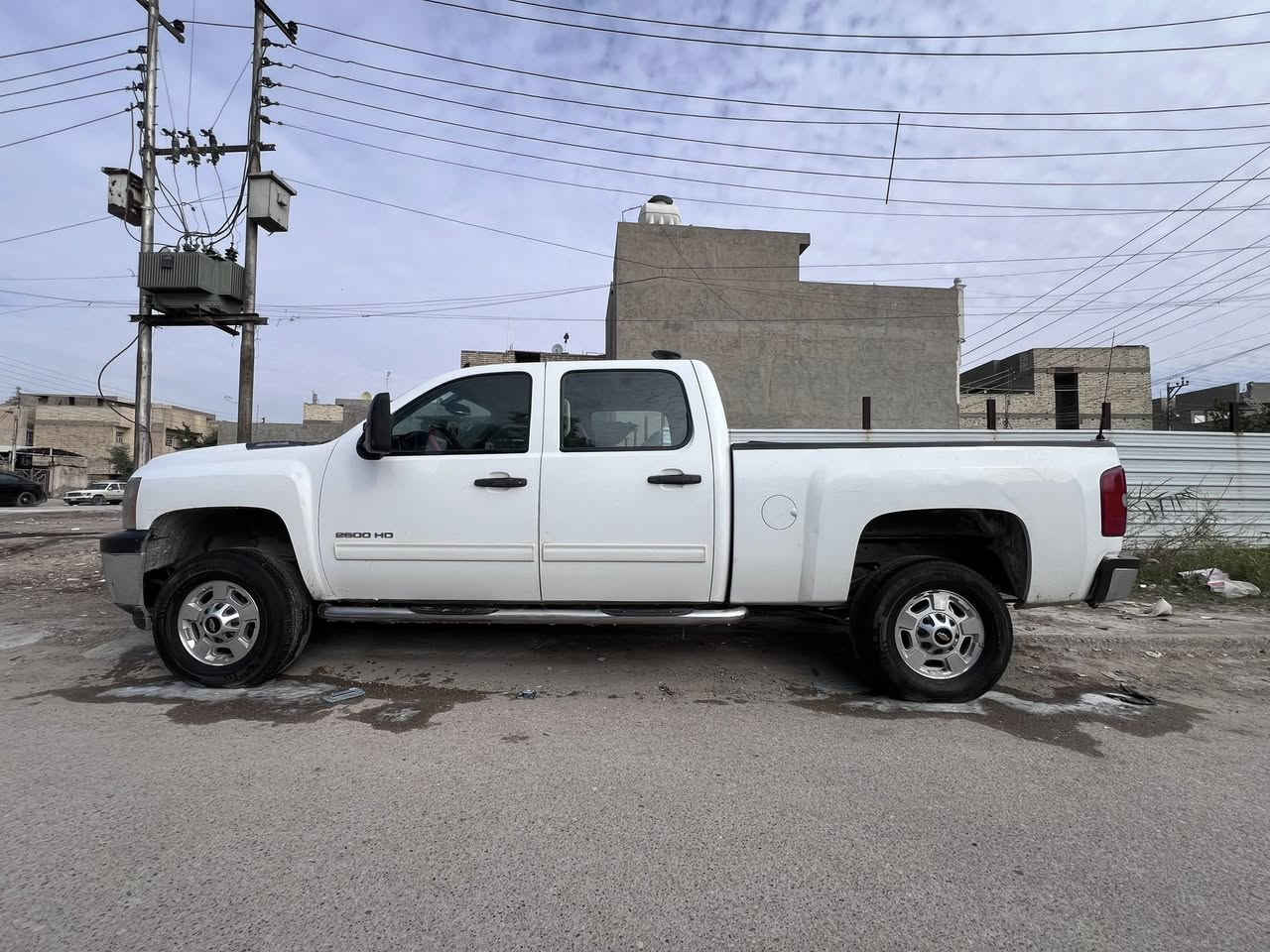 سلام عليكم شوفرليت سلفرادو موديل 2013 مكينه 8V فحل 8 براغي رقم بغداد السيارة لا تبديل ولاصبغ بيهة منظومة غاز  مكاني الدورة ابو دشير ***********
