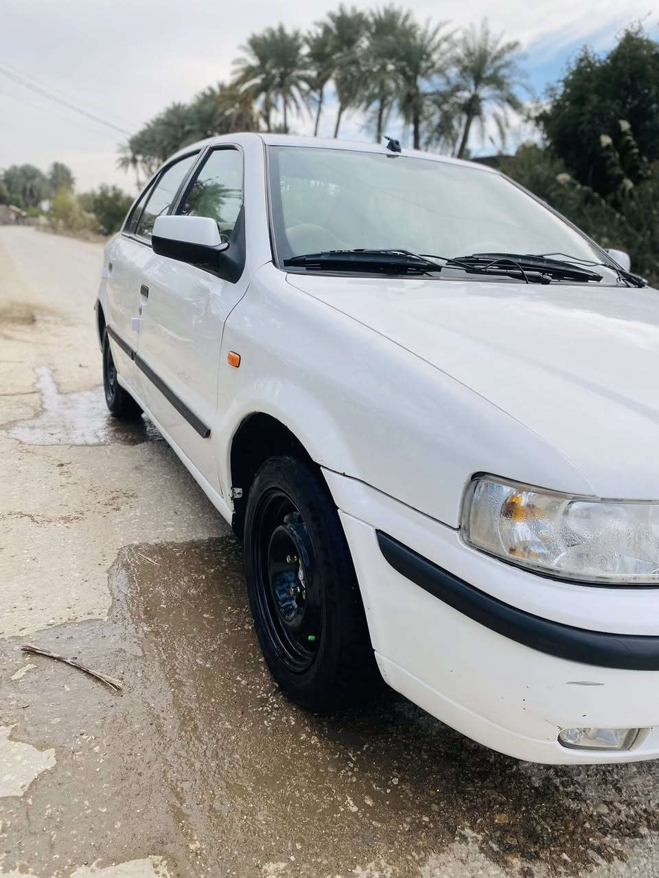 سمد 11
سياره كفاله بيه بارد باب لخلفيه مل سدر 
ولباقي كفاله حداديه وتخم تاير قبل ٢٠يوم شادله 
مكينه كير جاهزه تبريد رقم بابل  جاهزه 
مكاني طوريج    سعر ب٤٠ وبيه مجال ***********
