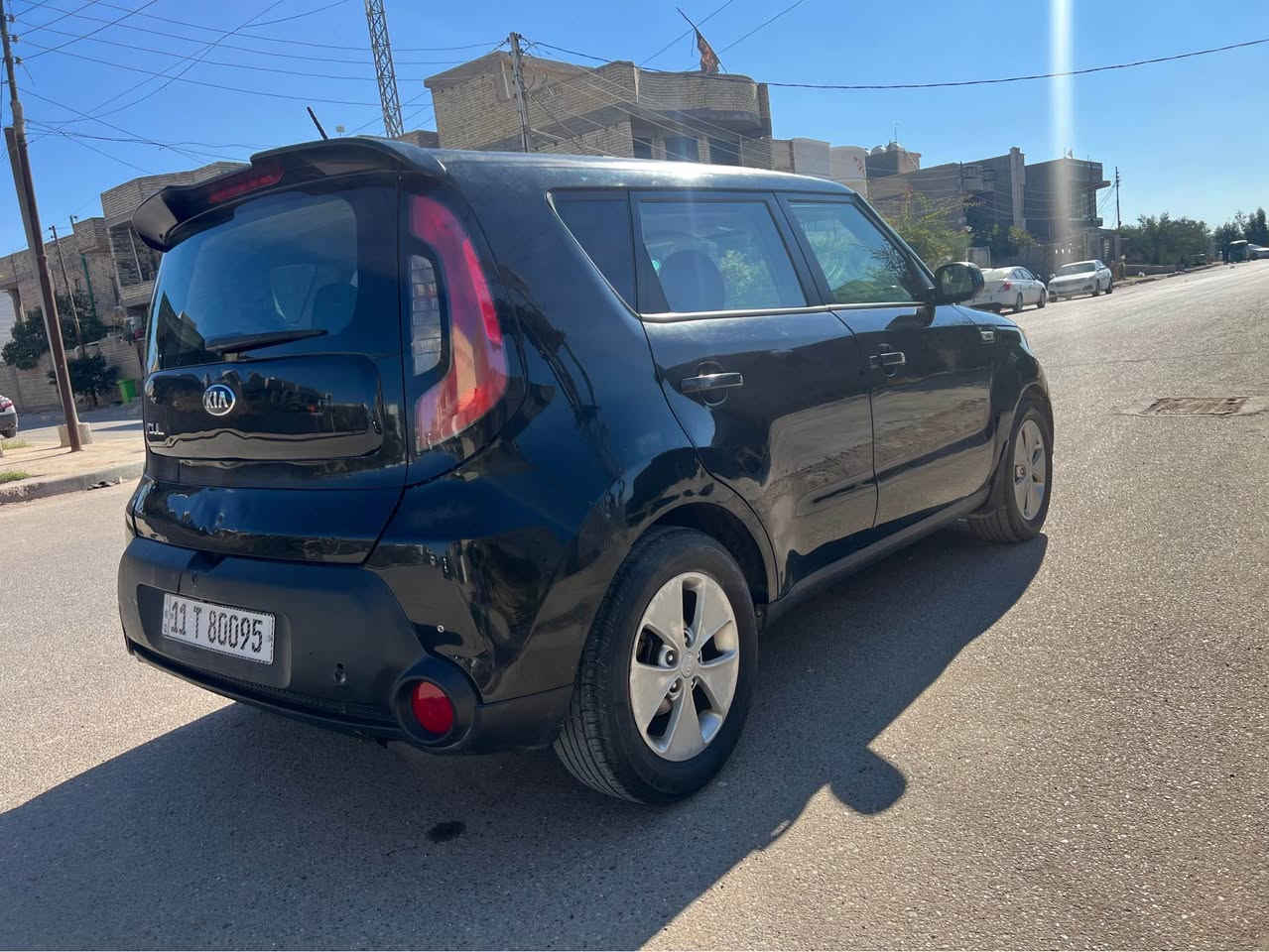السلام عليكم 
للبيع كيا صول موديل 2015
رقم بغداد وارد امريكي محرك 1600
ماشيه 110 mil
ضررها چاملغ ودعاميه بدون دواخل بدون ايرباك وبالعراق صار بيها 3 قطع صبغ اثر طخات وشخوط 
السياره جاهزه من كل النواحي اي نقص مبيها السعر 92  وبي مجال للاستفسار ع.  ***********
مكان السياره بغداد السيديه

ملاحظه منزل صور الحادث بالمنشور بغداد, العراق
