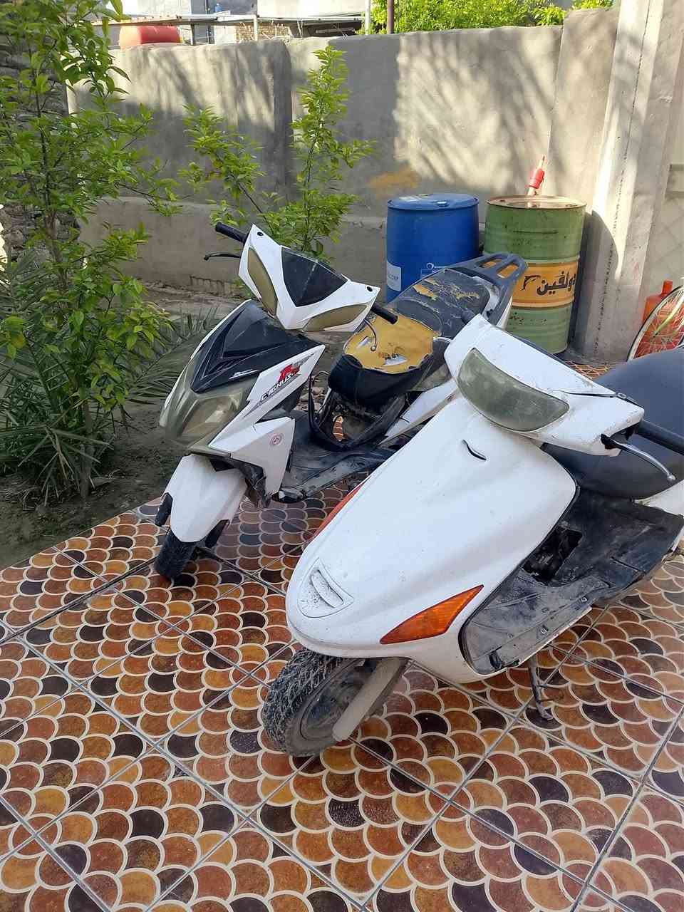 اثنين ب 200 الفراشة شغالة واسكنس متروكة إذا بس الفراشة ب150 وإذا بس السكنس ب50 بابل المركز ***********
