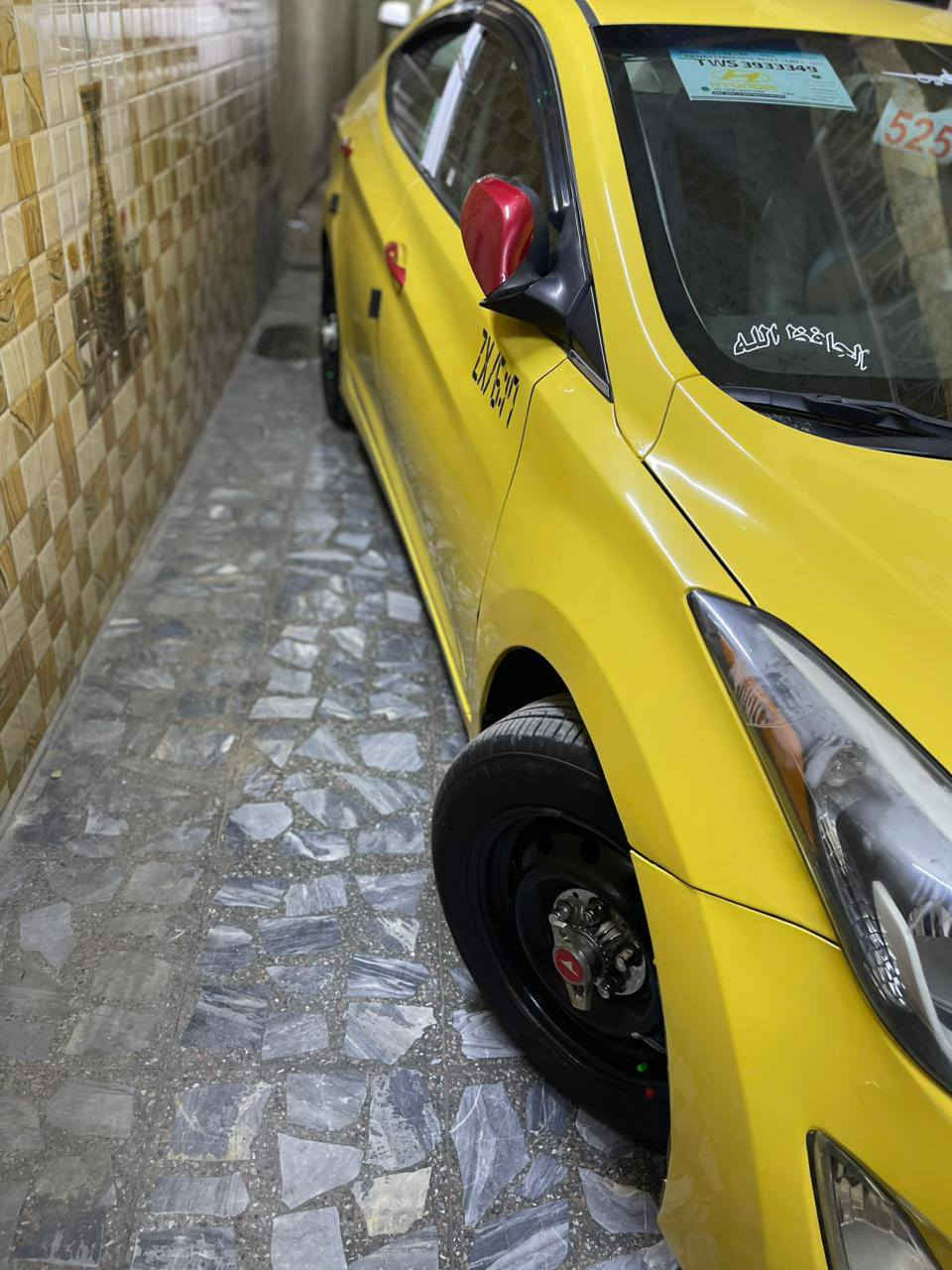 سلام عليكم النتر موديل 2016سياره جاهز من كلشي سيار حادثة جالغ وبنيدتخم تاير جديد الايتات زنون تتفى تبريد دوشمه جديد مكاني بغداد الحبيبه رقم ***********
