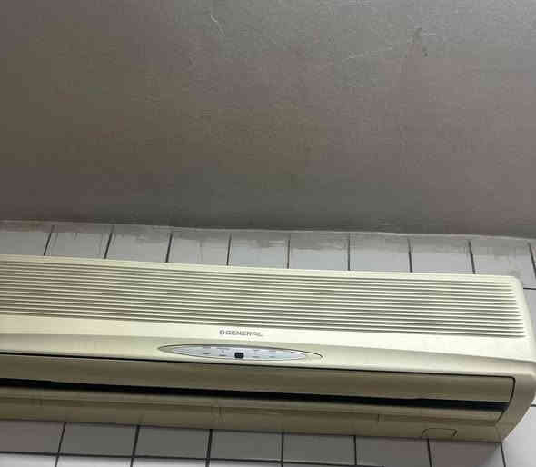 السلام عليكم
اغراض بيت للبيع 
المكان بغداد / شارع فلسطين
...
١- سبلت جنيرال ٢ طن
٢- سبلت هيتاشي ١ طن
٣- سبلت گري ١ طن
٤- سبلت LG ٣ طن كنتوري انفيرتر عدد ٢
٥- مجمدة هايسنس ٧ قدم 
٦- مكيف جنيرال ٢ طن عدد ٢
٧- ساحبة مطبخ
٨-سخان غاز جداري
٩-ميز تلفزيون مع رفوف 
١٠- مراية عامودية 
تواصل خاص او على رقم الهاتف / ***********
