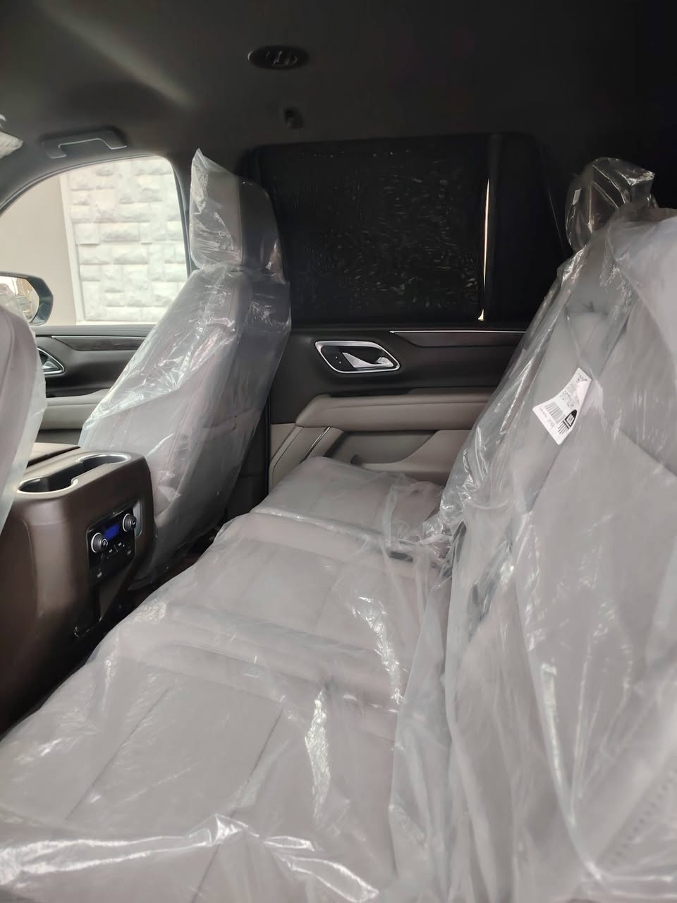 تاهو 2023 خليجي LS رقم بغداد سياره كلش جديده ماشيه 58 بيه شبر بارد السعر 470 وبيه مجال بسيط  *********** مكاني النجف
