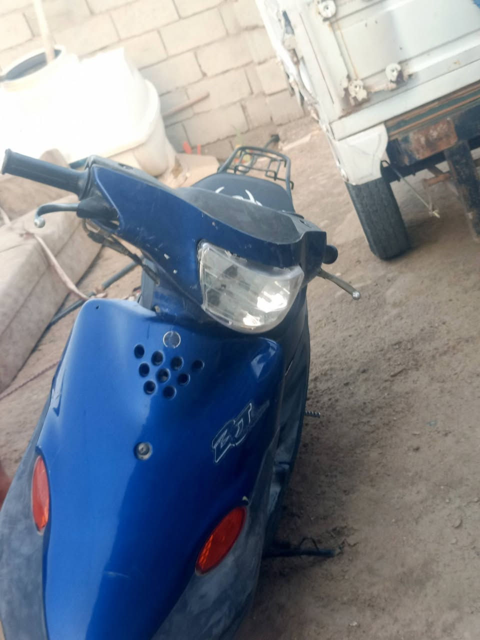 دراجه بيجي نضيفه مابيهه نقص برغي مكينه مفتوحه بس بستم الدراجه شلعه تحفر الكاع الدراجه ب 200وبيهه مجال قليل الي مو شراي لايتخل التواصل على الرقم ***********واتساب موجود

