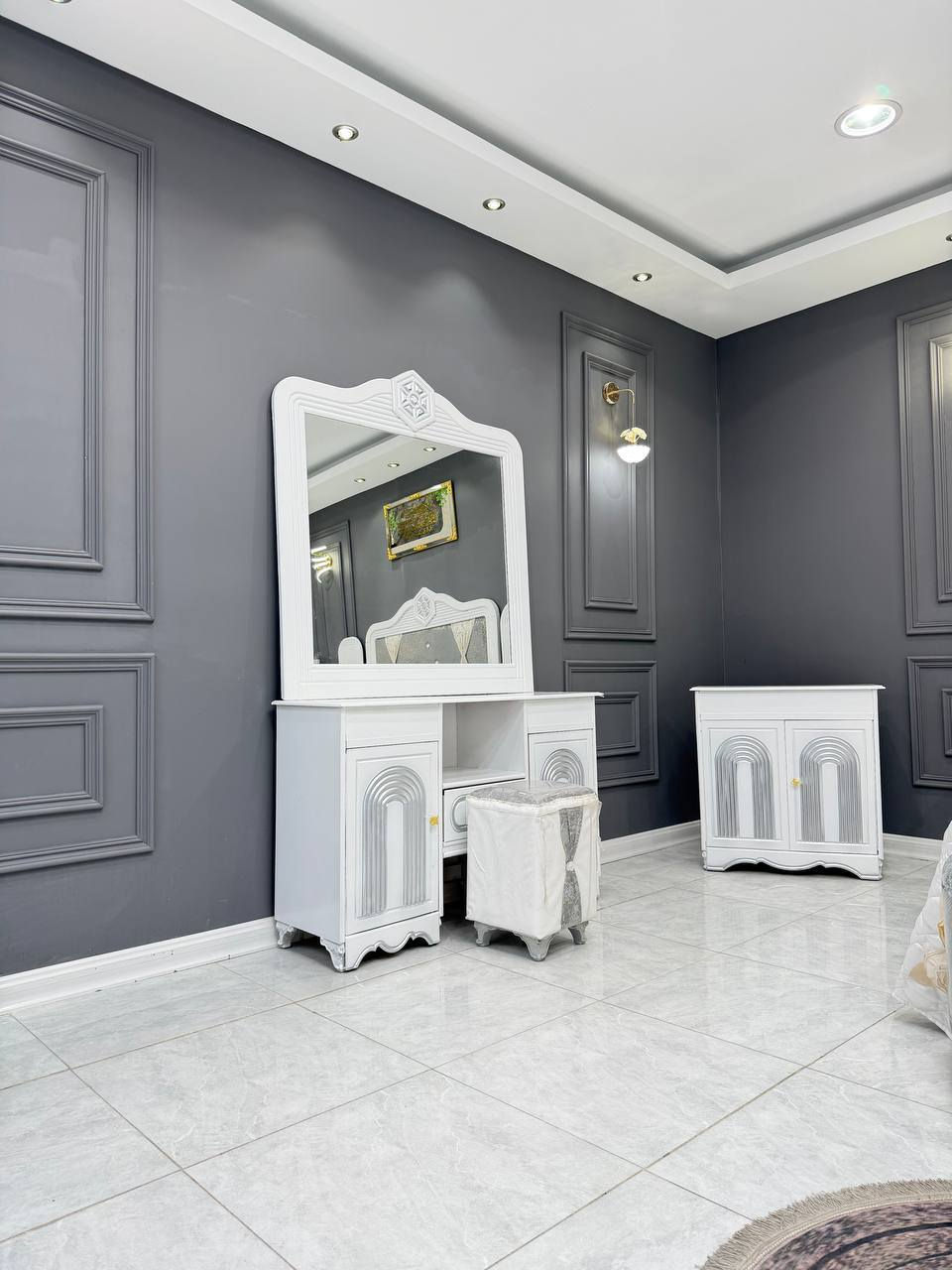 السعر // مليون و50 فقط 😍

🔅تفاصيل الغرفة المرمري  ....

 خارج ٤ملم  🔺
وداخل صاج ٣ملم 
صبغ حراري  درجة اولى 

عدد القطع  ٧ قطع 😍
🔺1 //جرباية  قياس  ١٦٠ × ٢٠٠ 
🔺//ميز جانبي ايسر قياس ٥٠
🔺2// وميز  جانبي  قياس ٥٠
🔺3// زاوية ارتفاع مترين عرض ٨٠
🔺4// وميز بلازمه  
🔺5//وميز مراية ارتفاع مترين عرض ١٢٠
🔺6// وكنتور ٦ باب  ارتفاع مترين و١٥ طول ٣ متر و١٥

القطعه الثامنة حسب الطلب شازلون
سعرها ٥٠ الف ❤️

(توصيل مجاني مركز بغداد )
التوصيل يشمل الشد مجاني 🔥
(اطراف ٥٠)
باقي المحافضات حسب البعد
شازلون سعرها ٥٠ الف
شازلون مخزن ٧٥ الف


**إذا كنت صاحب هذا الإعلان وتريد حذفه لأي سبب، رجاءا أرسل رسالة إلى الدعم الفني**