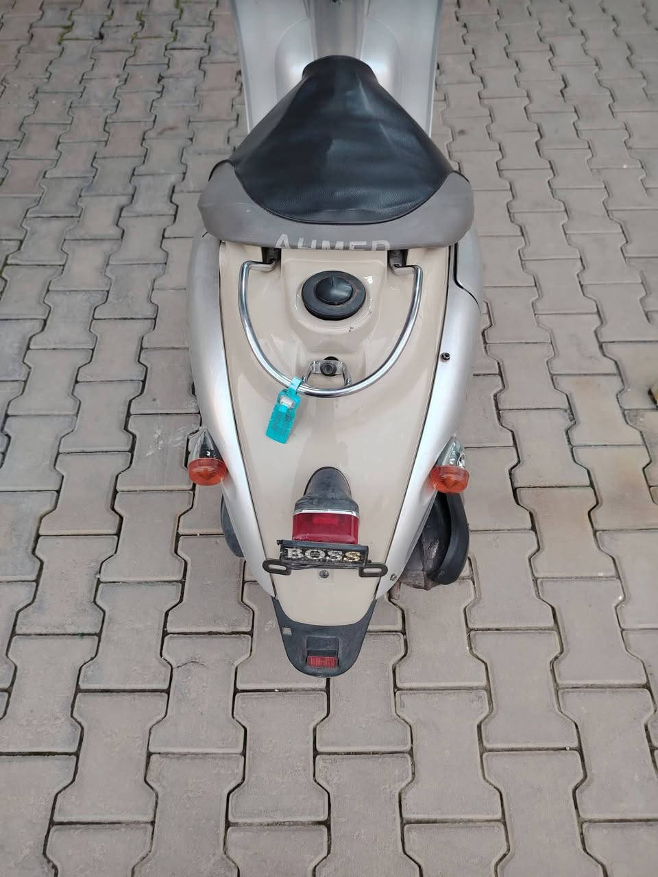 السلام عليكم
عبد الحليم خير من لله شلعه و معدل و نضافه 100/98
عيبها بس الجاملغ الكدام بي كسر قليل تجي تشوفها كدام عينك سلف شغال هندر شغال كهربائيات شغاله كامله يعني خير من لله لاصرف ولا شي ترايك لبصره 
مكاني كركوك 
شراي راسلني خاص و تدلل 
سعر 375


**إذا كنت صاحب هذا الإعلان وتريد حذفه لأي سبب، رجاءا أرسل رسالة إلى الدعم الفني**