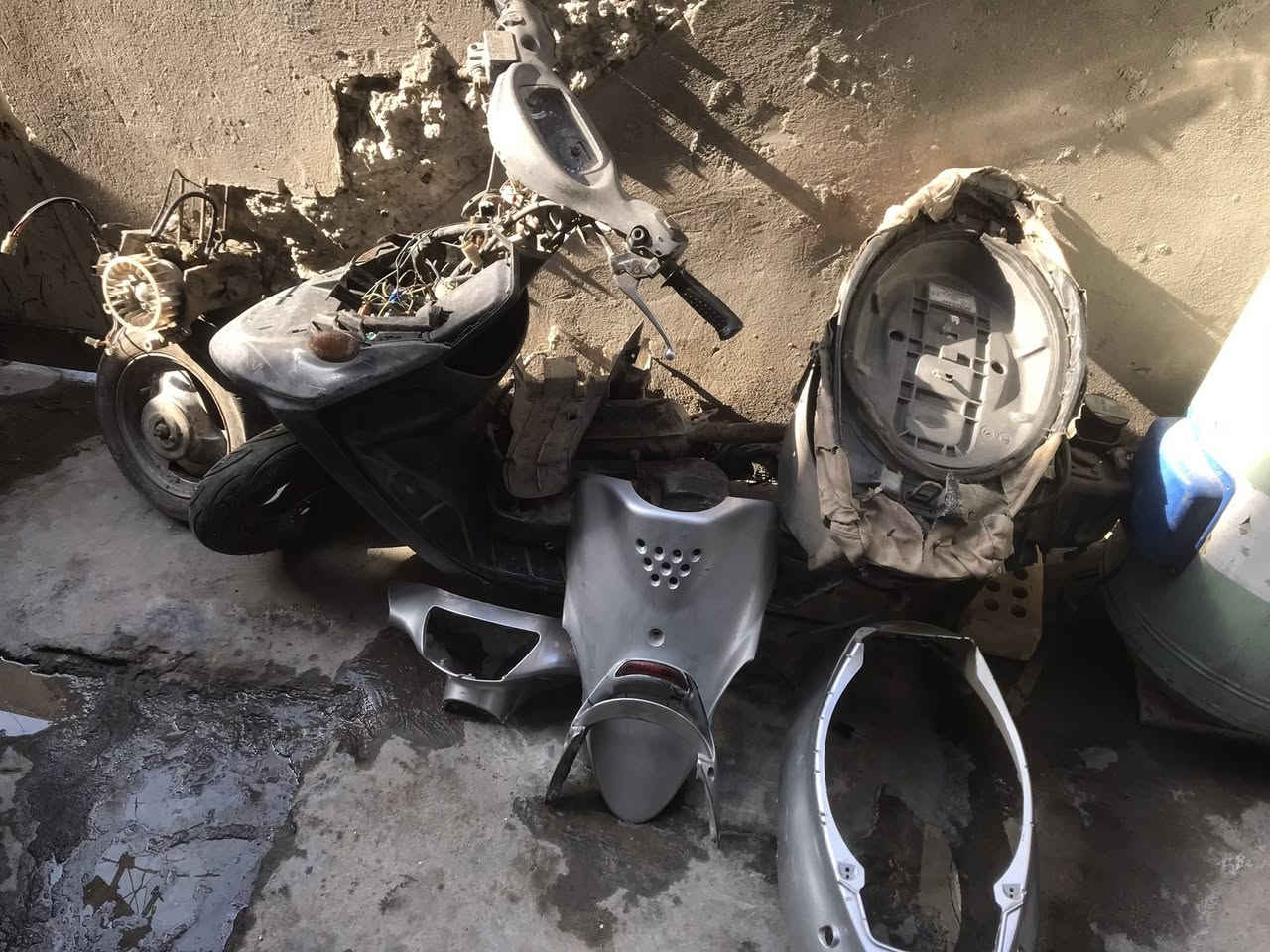 يا الله دراجهّ بيجو 9زروف دراجه كامله كامله فقط بوشه وبستم يراد الها مفصخها مكملها بس تجي اتكعد بوشه بستم كفرات كامله شرط المعه سعر 125 بيها مجال *********** واتساب فقط
