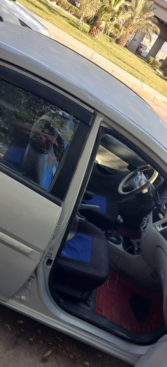 اكسنت ٢٠٠٨ مريكي حادث جاملق وبنيد رقم دولي ديالي مكينه وكير وصدر وتخم تاير وتبريد مكفول *********** مكان بغداد  سعر ٦٣ وبيه مجال قليل
