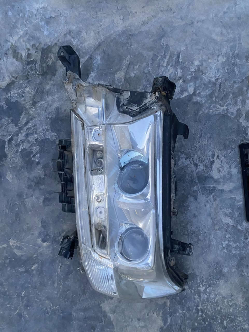 السلام عليكم غراض لاندكروزر للبيع
