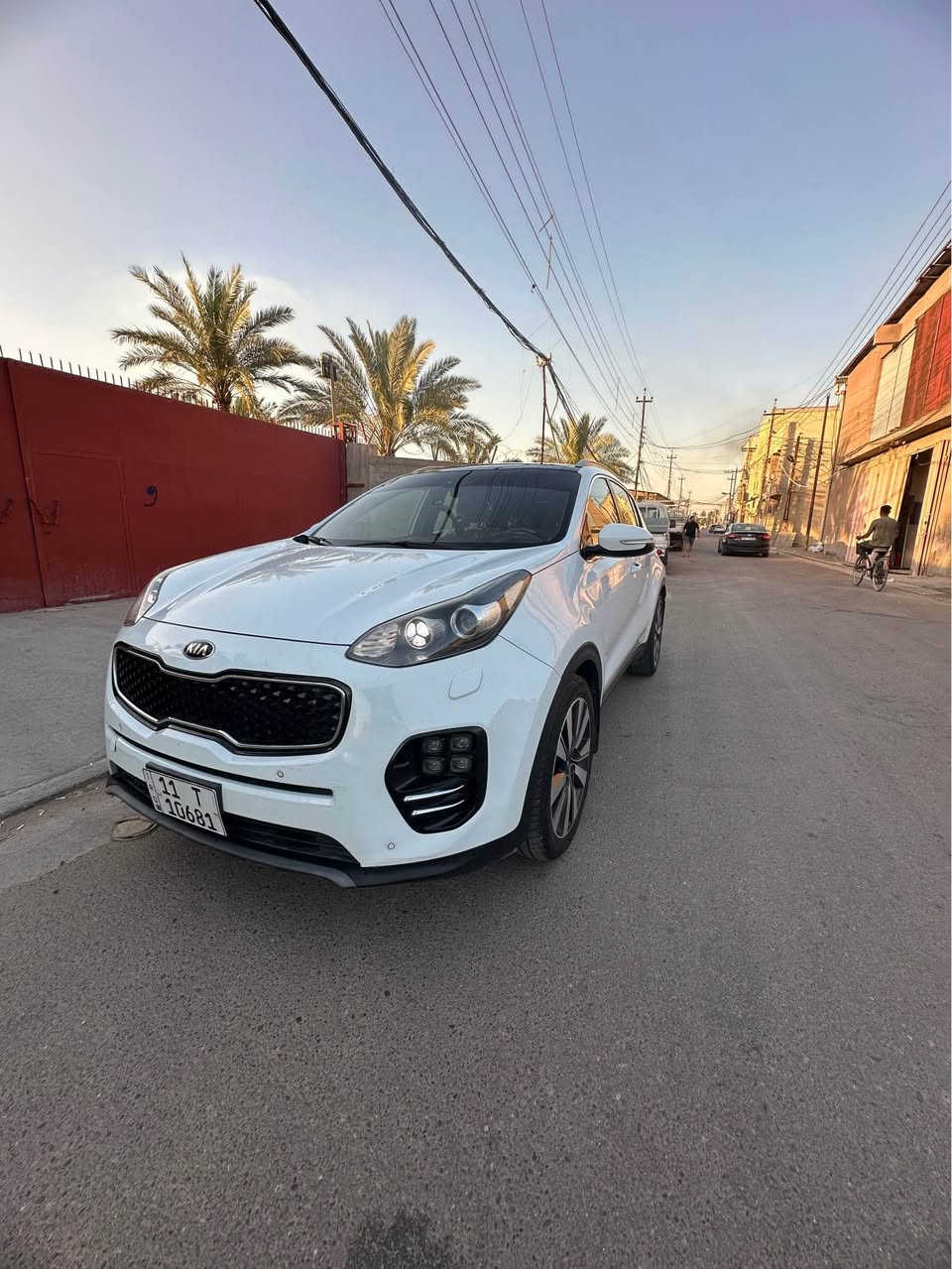 سلام عليكم
سبورتج موديل ١٨ خليجية للبيع
مواصفات
بصمة
بانورما
كشنات كهرباء
داخل عسلي
حساسات امامي خلفي
ماشية ٩١ الف 
بية صبغ شوية من دعامية وشوية من جاملغ امامي مال طخة دراجة 
السعر ١٩٠ وبية مجال
*********** بغداد, العراق
