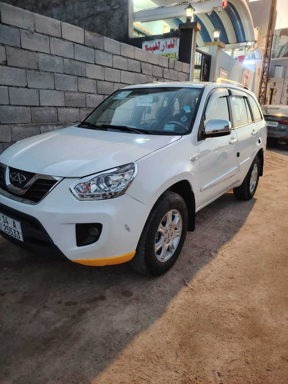 السلام عليكم تيكو البيع موديل 2013 مكفوله ضربه وتبديل مكينه وكير كفاله رقم بصره دولي  سنويه 2031 بسمي سياره جاهزه من كلشي حداده تخم تاير برجستن ياباني ماشيه 111 حقيقي كشنات جلد قرفه جديده بل كارتون سعر 63 رقمي *********** عنواني بصره
