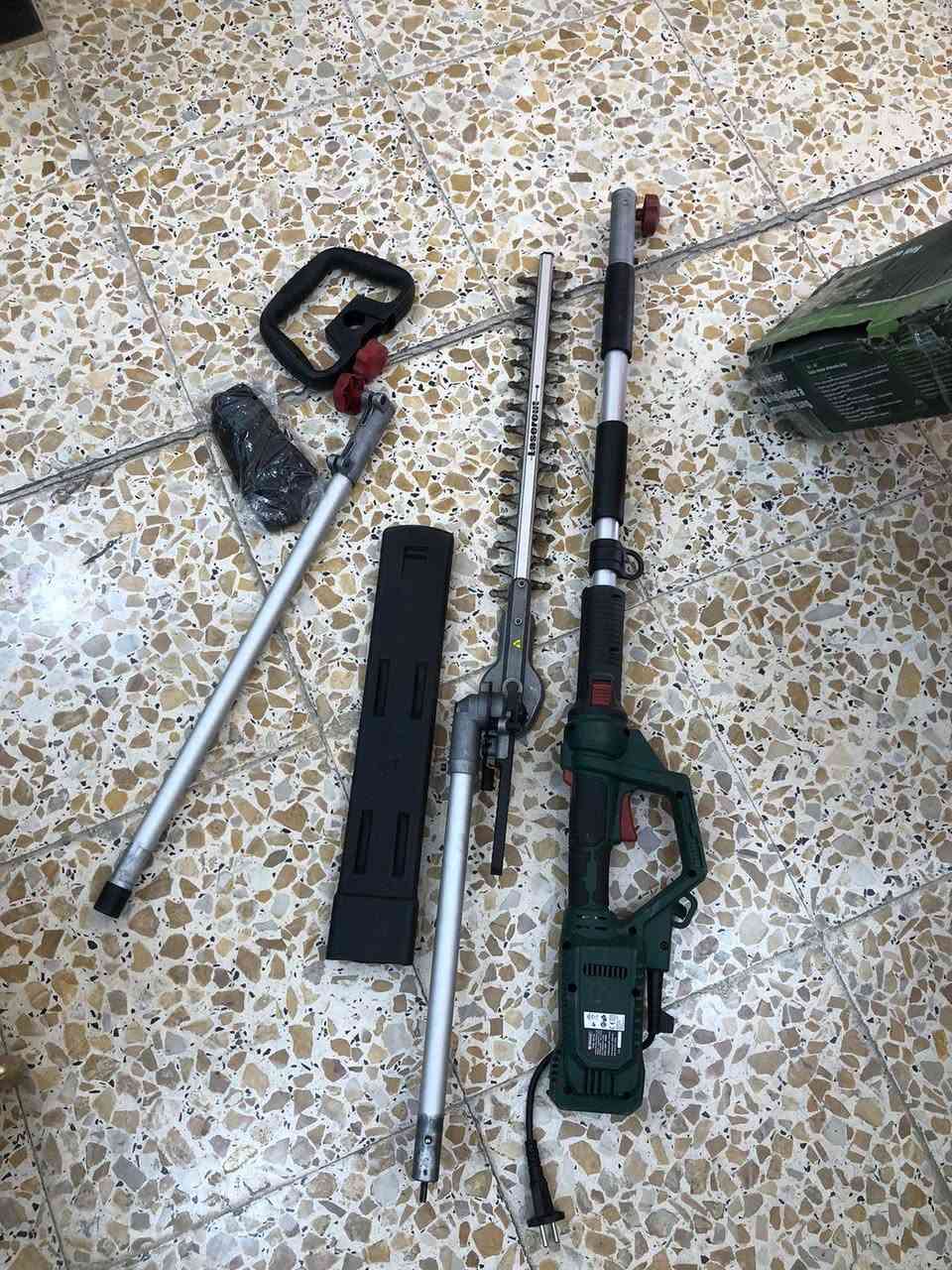 منشار تقليم اشجار كهربائي الماني شرط الفحص 
الطول : ٢متر
يمكن تغيير الاتجاه بجميع الزوايا
متانه وقوة اداء


**إذا كنت صاحب هذا الإعلان وتريد حذفه لأي سبب، رجاءا أرسل رسالة إلى الدعم الفني**