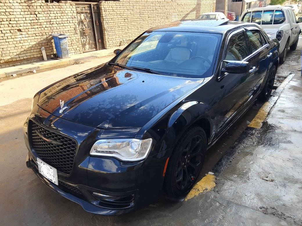 اوباما 2018  مكينة هيمي فول مواصفات للاخير بانوراما بصمة تشغيل عن بعد حساسات تحكمات تخم تاير حدادية جديدة جاهزة للاخير{كصة وحدة بجم بدون ارقام} سعر 65 عنوان بغداد للاتصال ***********
